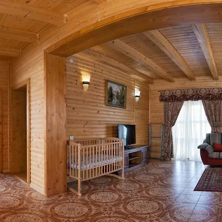 Solnce Karpat Feriehus Polyana (Transcarpathia)